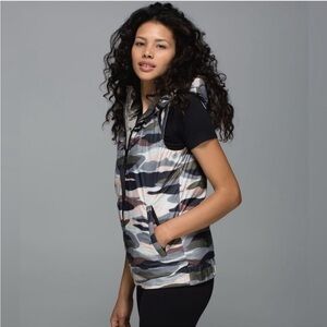 Lululemon Camouflage Women's reversible vest